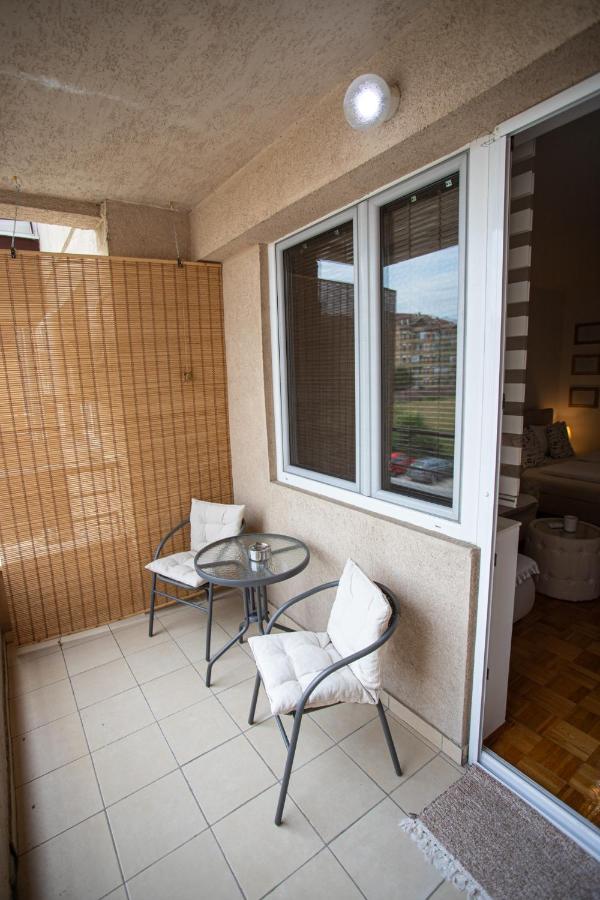 Apartman Elle ซอมโบร์ ภายนอก รูปภาพ