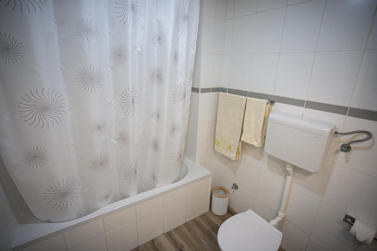Apartman Elle ซอมโบร์ ภายนอก รูปภาพ