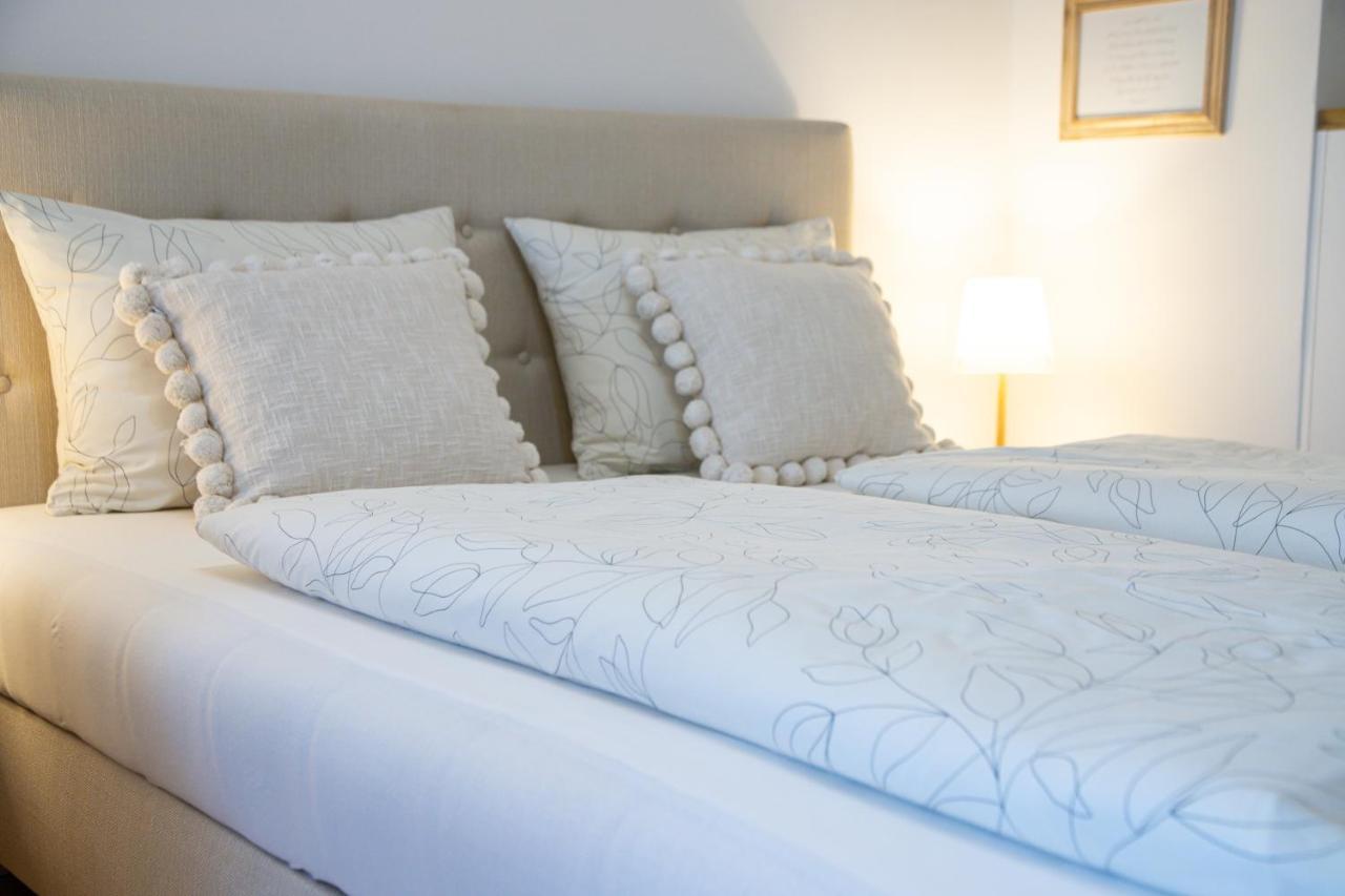 Apartman Elle ซอมโบร์ ภายนอก รูปภาพ