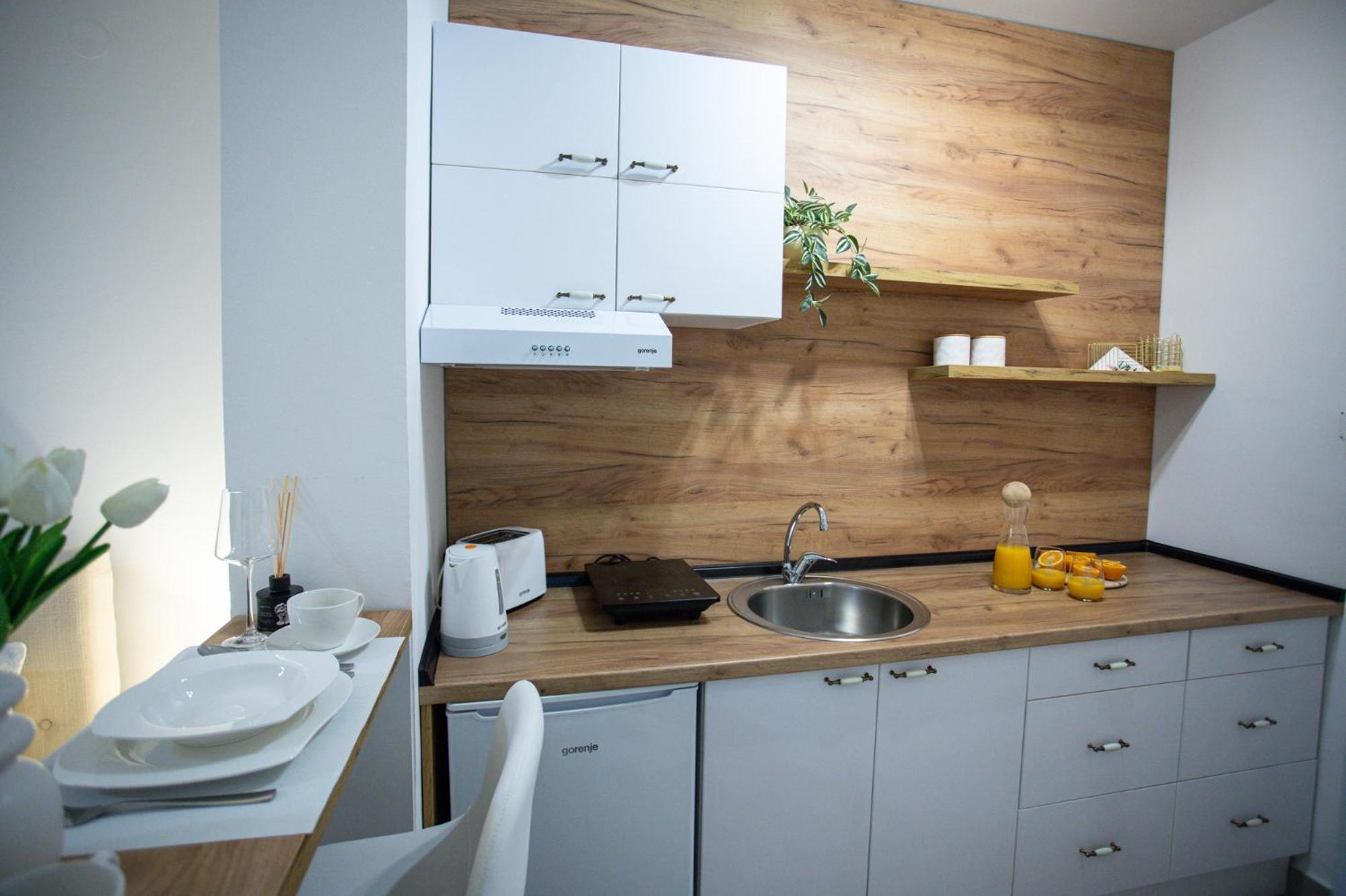 Apartman Elle ซอมโบร์ ภายนอก รูปภาพ