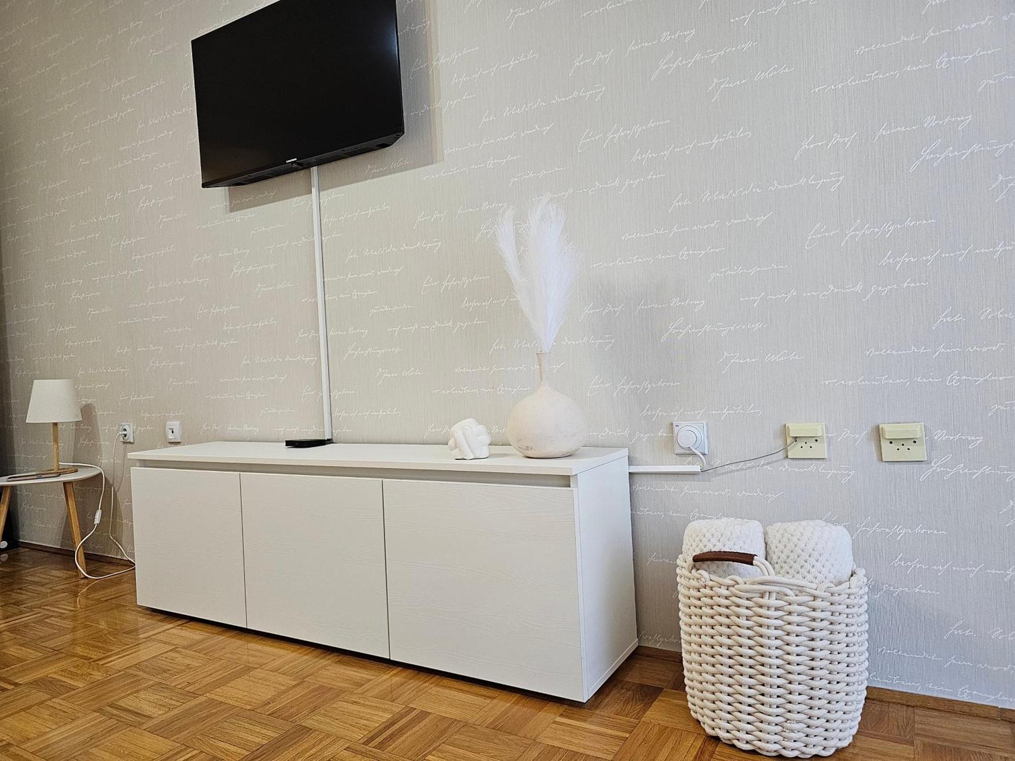 Apartman Elle ซอมโบร์ ภายนอก รูปภาพ
